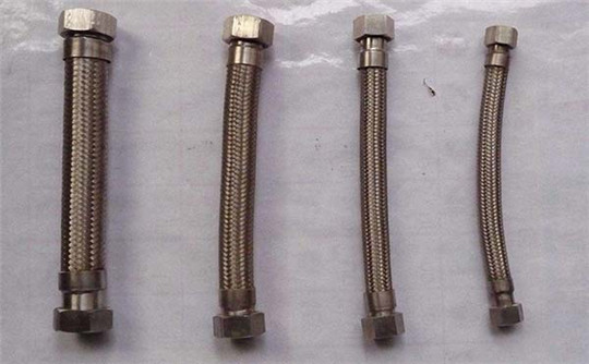 氮?dú)馄窟B接金屬軟管廠(chǎng)家報(bào)價(jià)